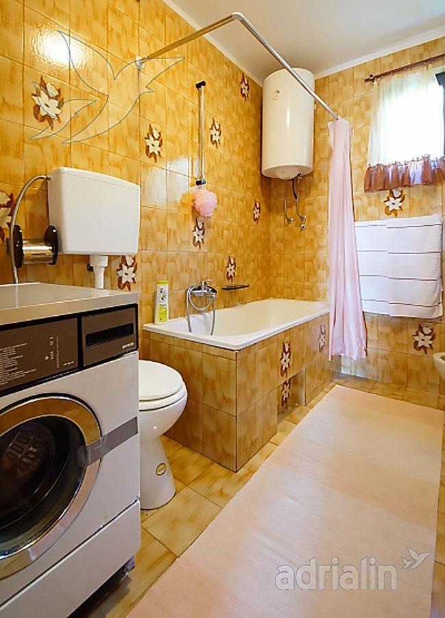 Simper Appartement Dramalj Buitenkant foto